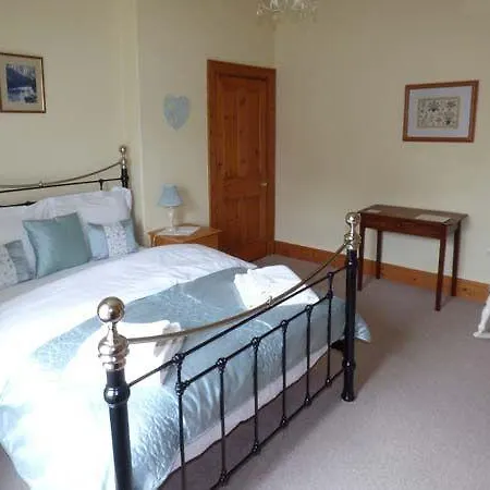 5 Ribble Terrace * Settle