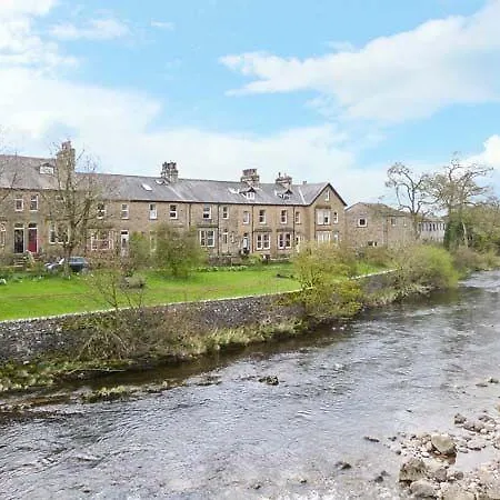 5 Ribble Terrace Settle